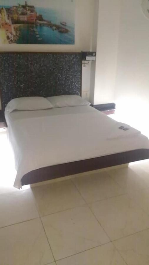 מדיין Hotel Marat מראה חיצוני תמונה