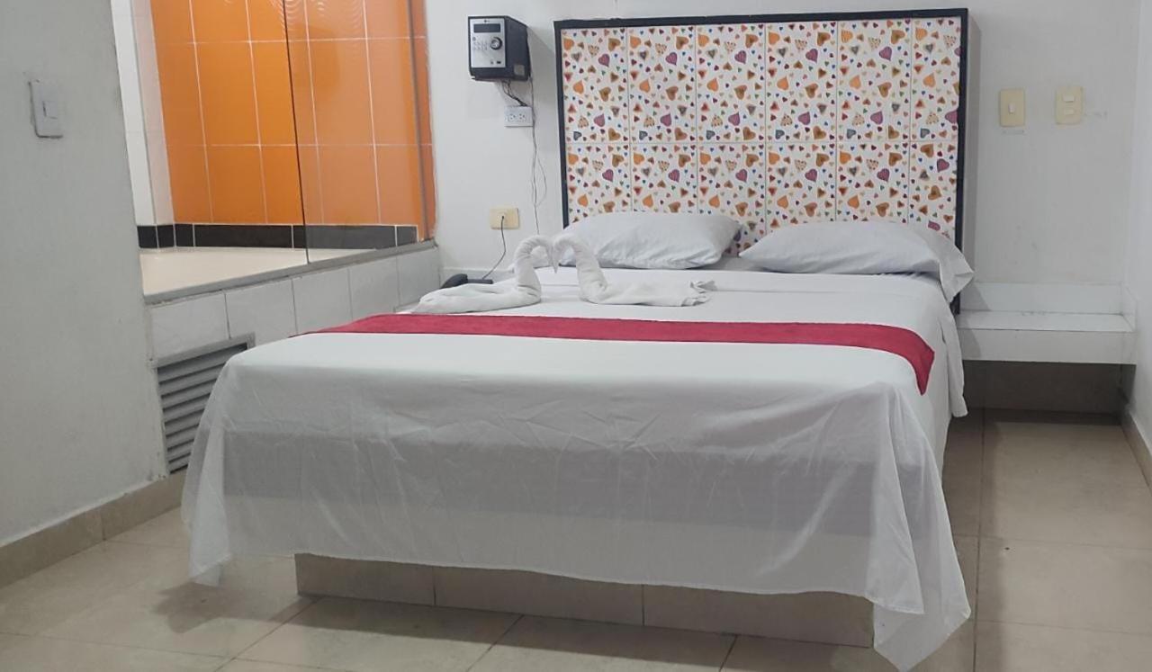מדיין Hotel Marat מראה חיצוני תמונה